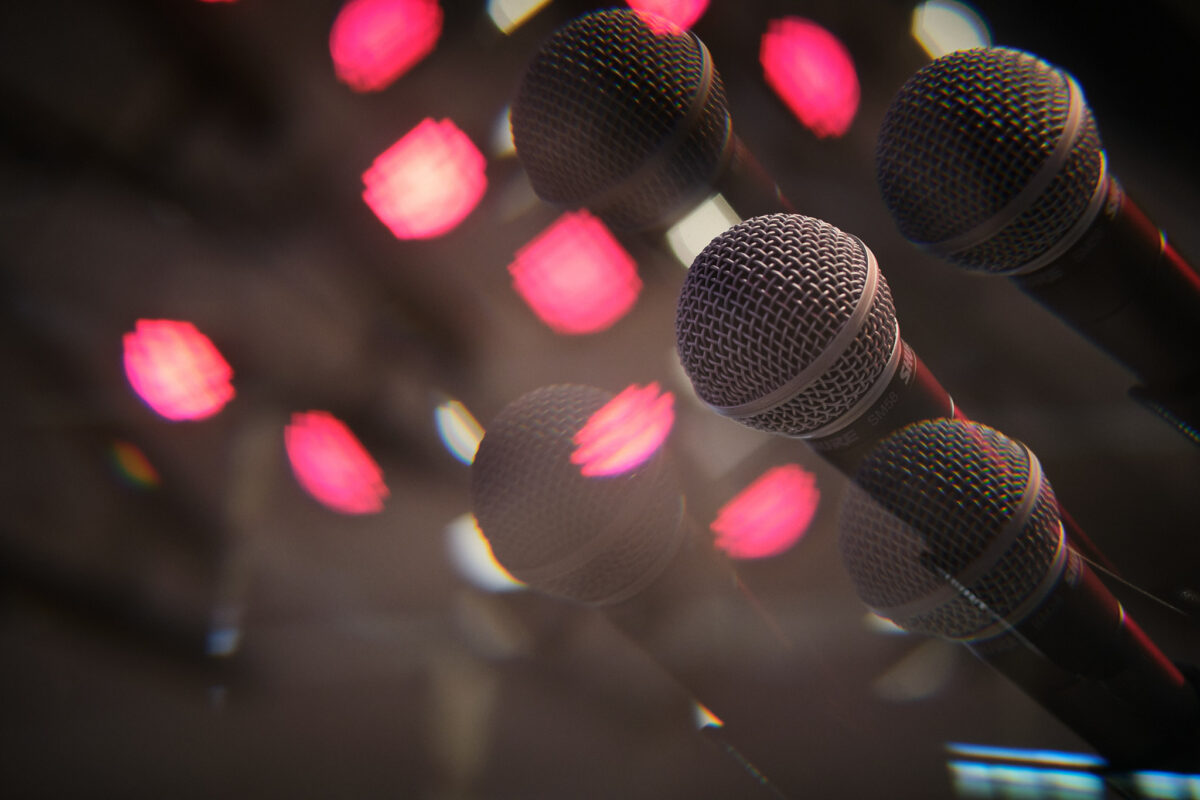 A mic with lights around it